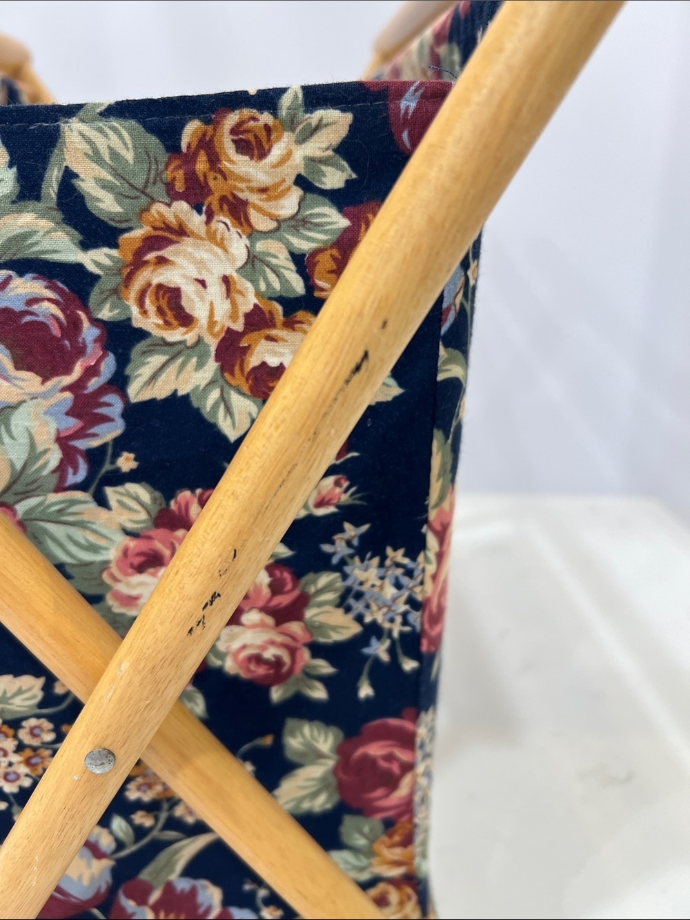 Vintage Foldable Wooden Sewing Basket Floral Knitting Craft Storage Caddy - Picture 8 of 15
